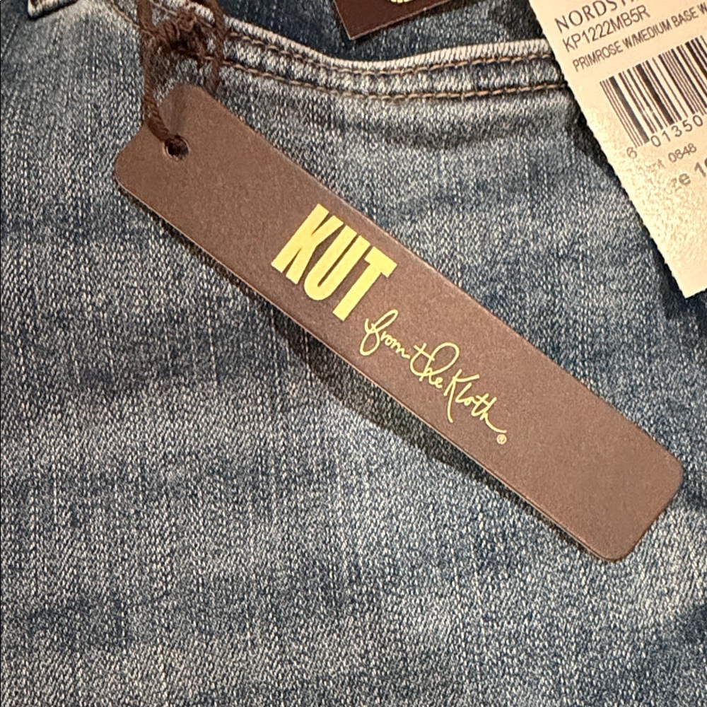Kut from the Kloth Light Blue Skinny Jeans - Picture 5 of 10